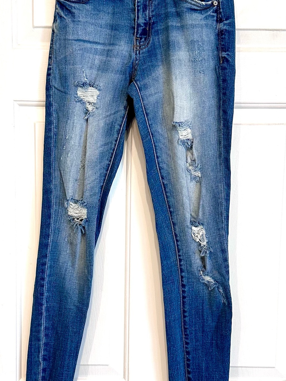 KanCan Women’s Florence Mid-Rise Super Skinny Jeans – Size 3 / 25